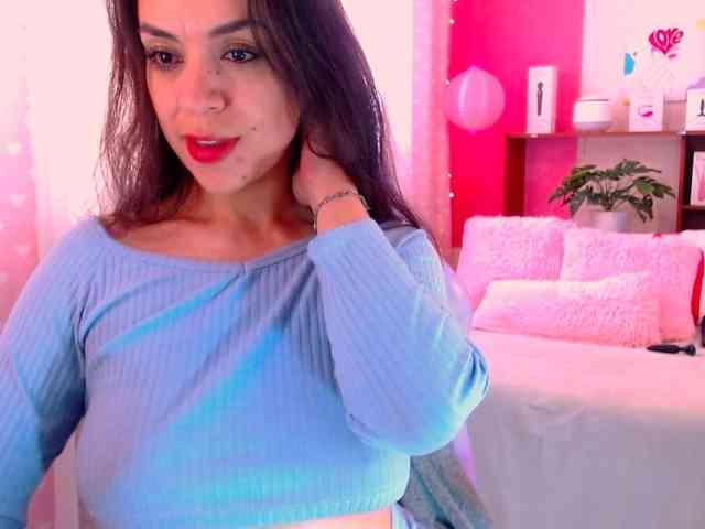LATINGODDESS69 webcam
