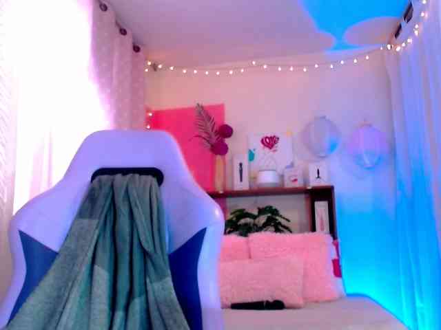 LATINGODDESS69 webcam