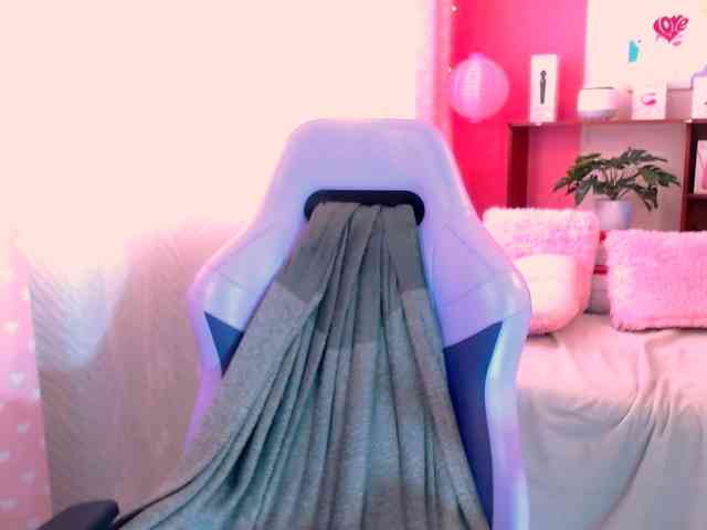 LATINGODDESS69 webcam