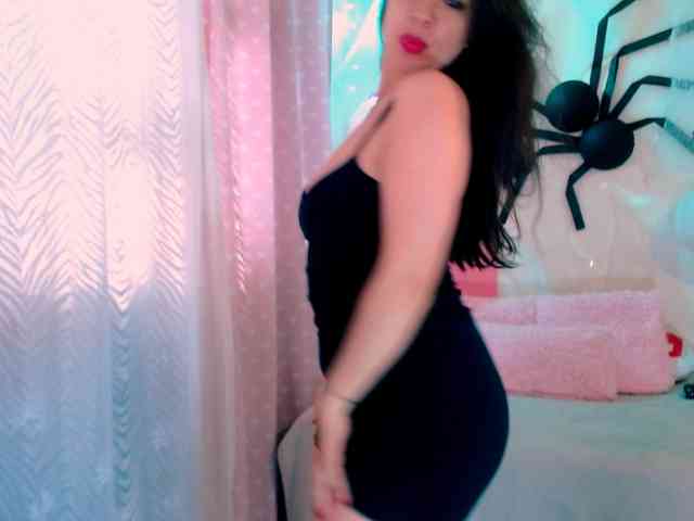 LATINGODDESS69 webcam