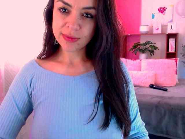 LATINGODDESS69 webcam