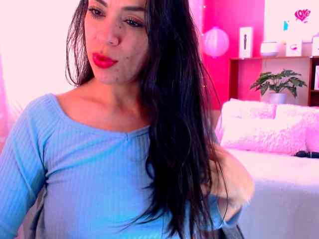 LATINGODDESS69 webcam