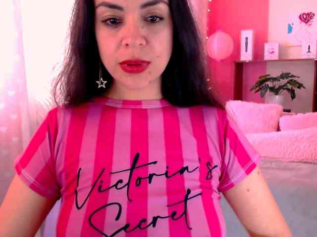 LATINGODDESS69 webcam