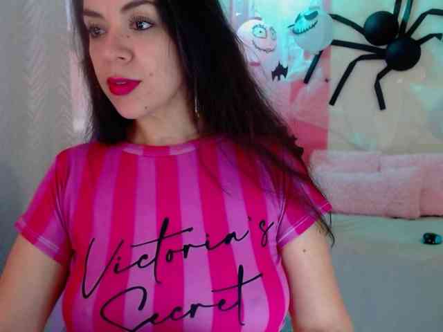 LATINGODDESS69 webcam
