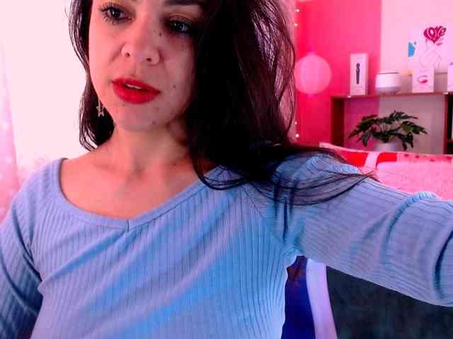 LATINGODDESS69 webcam