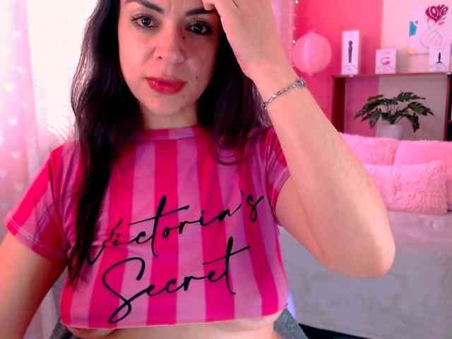 LATINGODDESS69 webcam