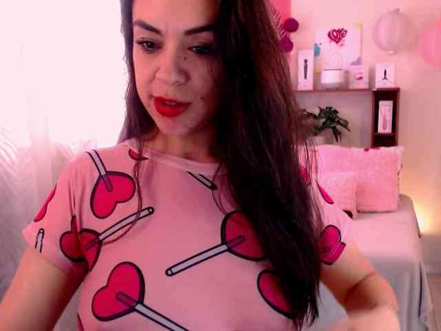 LATINGODDESS69 webcam