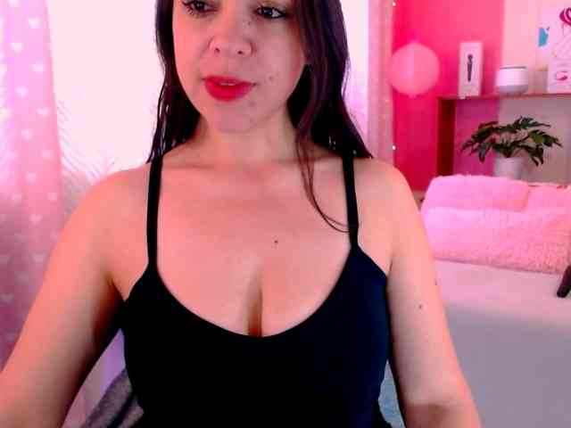 LATINGODDESS69 webcam