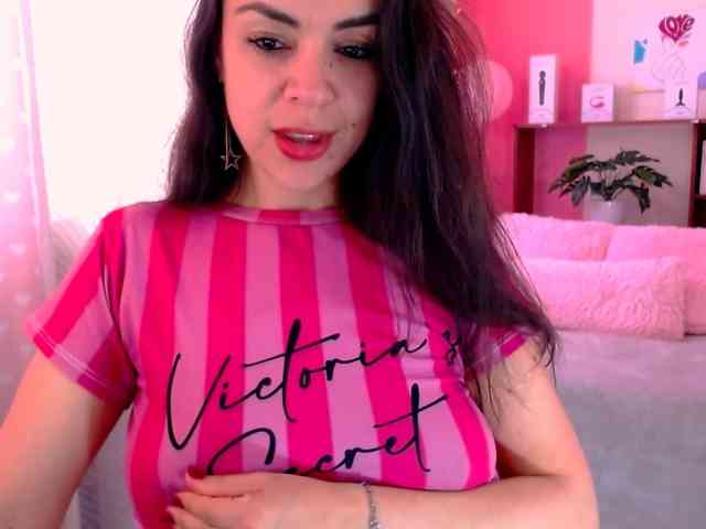 LATINGODDESS69 webcam