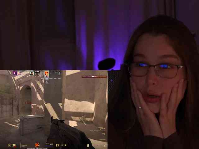 FemaleJesus1 webcam