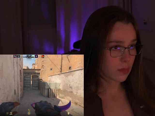 FemaleJesus1 webcam