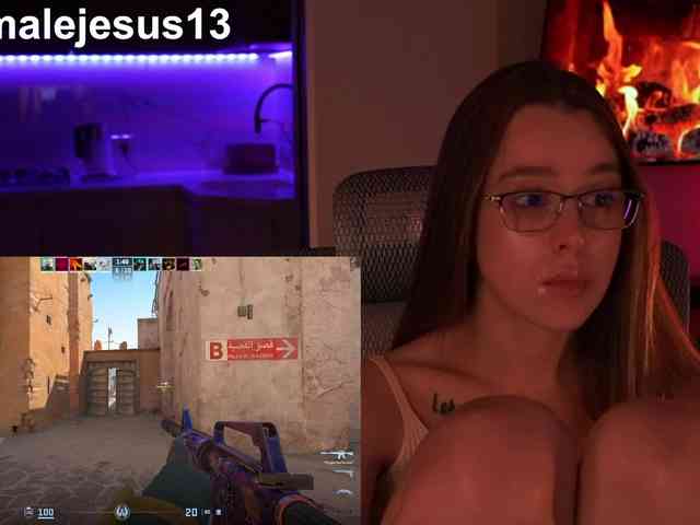 FemaleJesus1 webcam