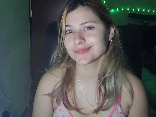 Elith20's BongaCams show and profile