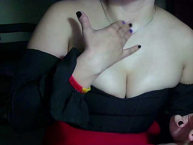 le modèle StarEli est en webcam porno dans un show sur le site bongacams, il possède les tags suivants: Latino/Hispanic,Brunette,Trimmed