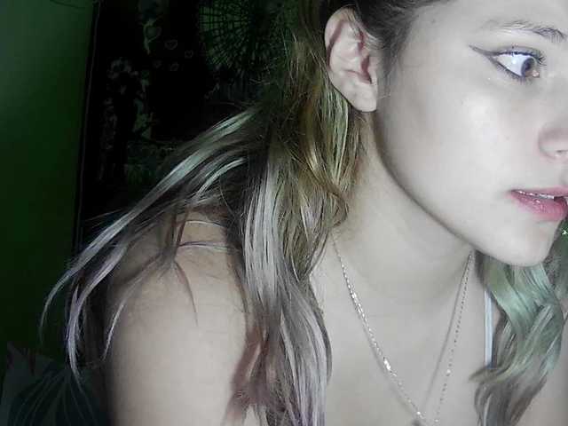 Elith20's BongaCams show and profile