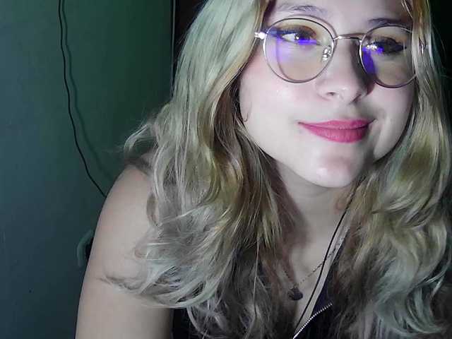 Elith20's BongaCams show and profile