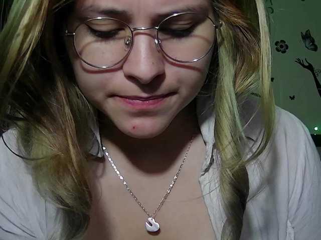 Elith20's BongaCams show and profile