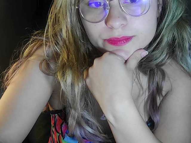 StarEli webcam bongacams model stream image