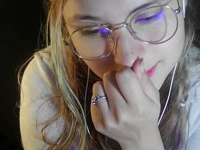 Elith20's BongaCams show and profile