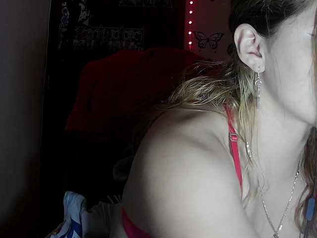 Elith20's BongaCams show and profile