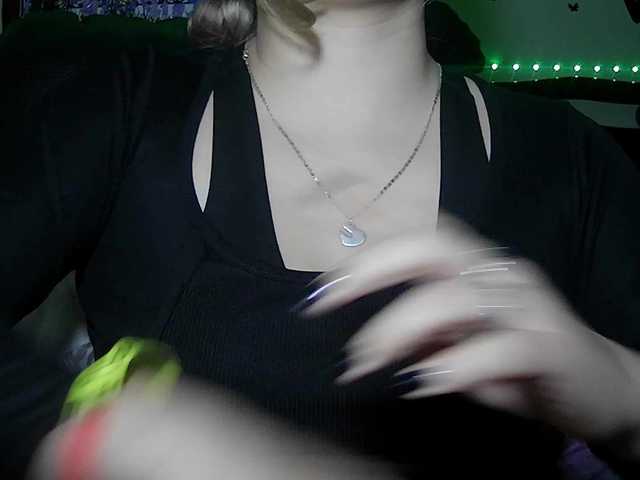 Elith20's BongaCams show and profile