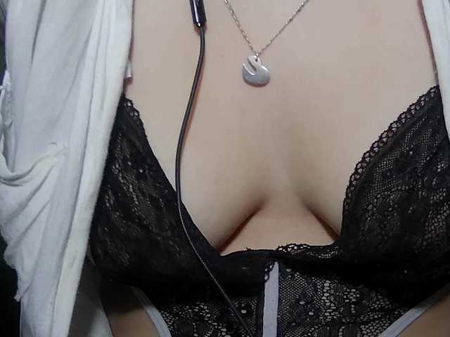 StarEli webcam bongacams model stream image