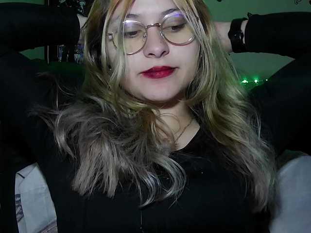 Elith20's BongaCams show and profile