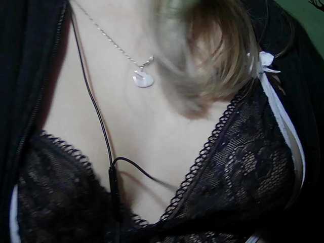 Elith20's BongaCams show and profile