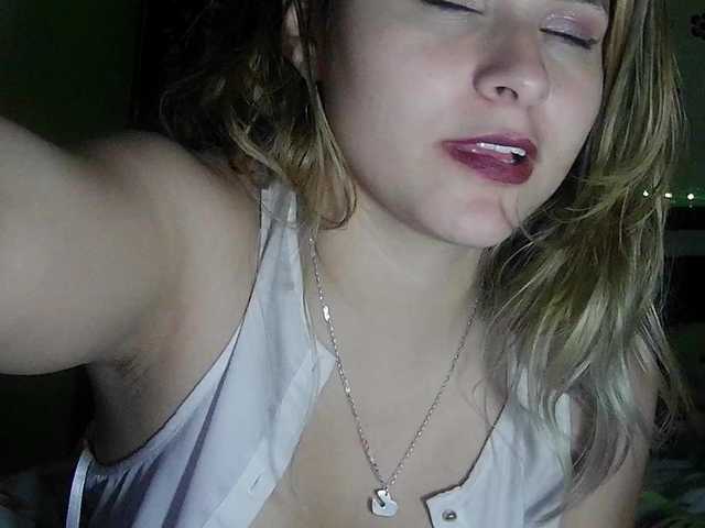 Elith20's BongaCams show and profile