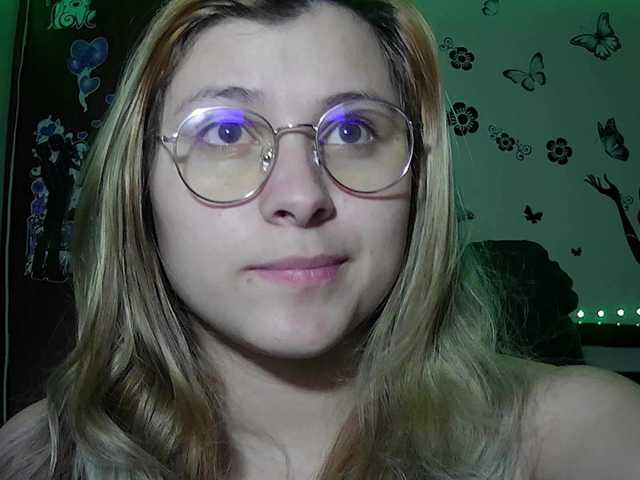 Elith20's BongaCams show and profile