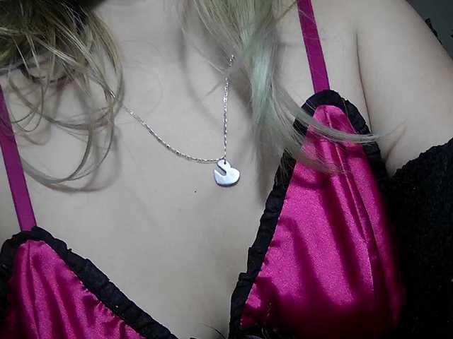 Elith20's BongaCams show and profile