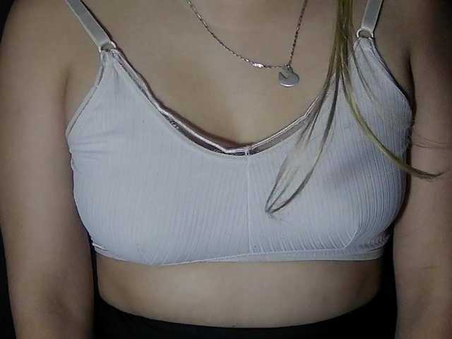 Elith20's BongaCams show and profile