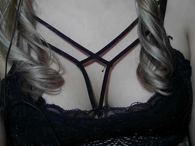 Elith20's BongaCams show and profile