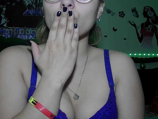 Elith20's BongaCams show and profile
