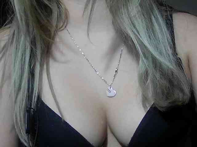 Elith20 Live Webcam on BongaCams