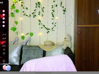 AliannaSoloKisses Porn Show