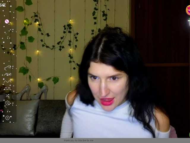 AliannaSoloKisses webcam