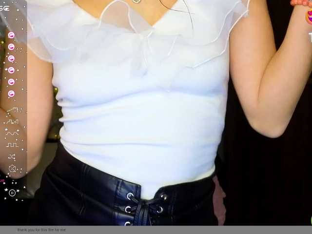 AliannaSoloKisses from BongaCams is Freechat