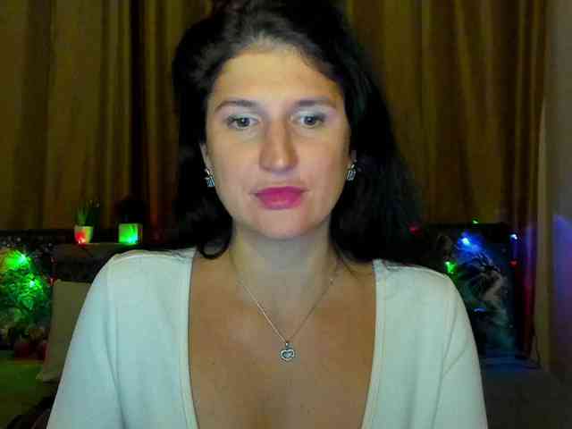 AliannaSoloKisses webcam