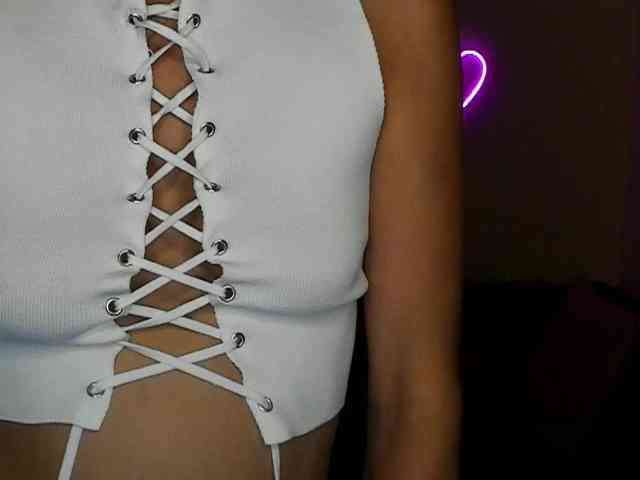 AliannaSoloKisses webcam