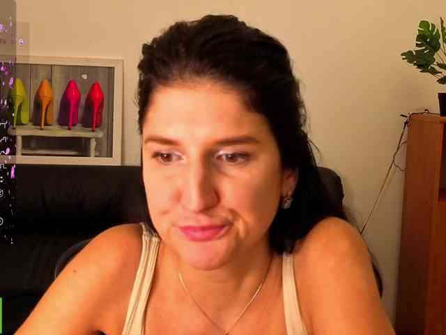 AliannaSoloKisses webcam