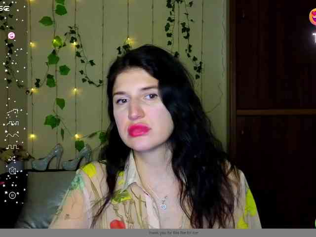 AliannaSoloKisses webcam