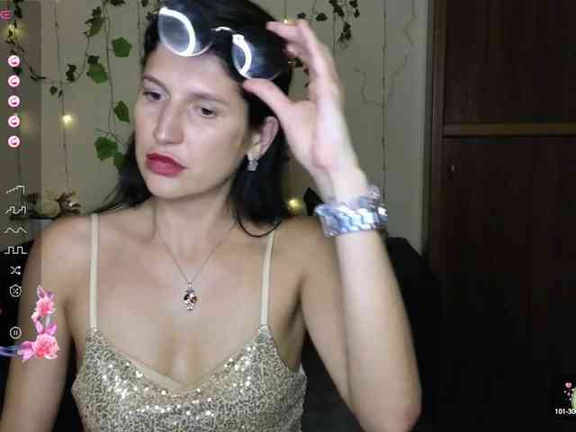 AliannaSoloKisses webcam