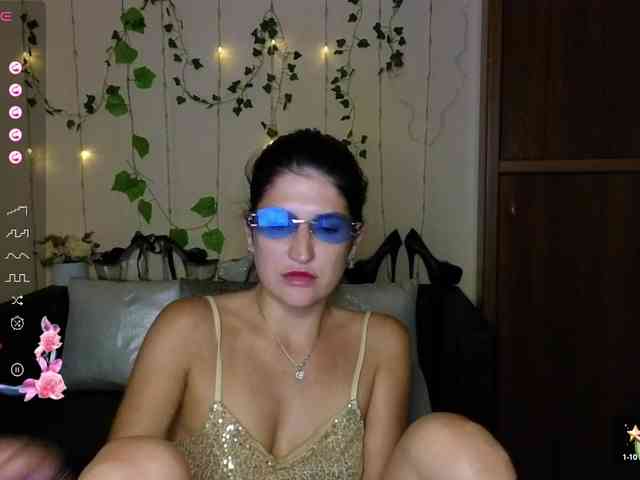 AliannaSoloKisses webcam