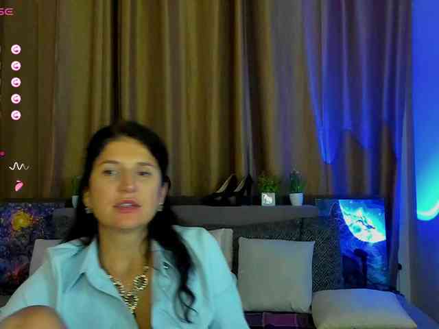 AliannaSoloKisses webcam