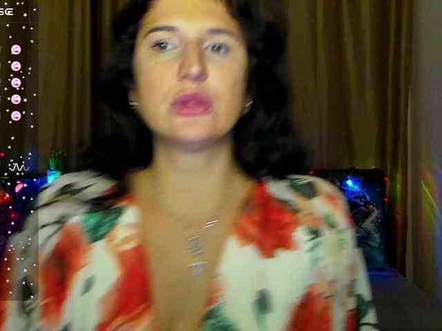 AliannaSoloKisses webcam