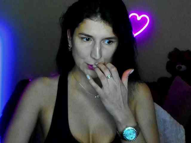 AliannaSoloKisses webcam