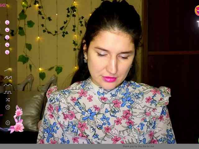 AliannaSoloKisses webcam