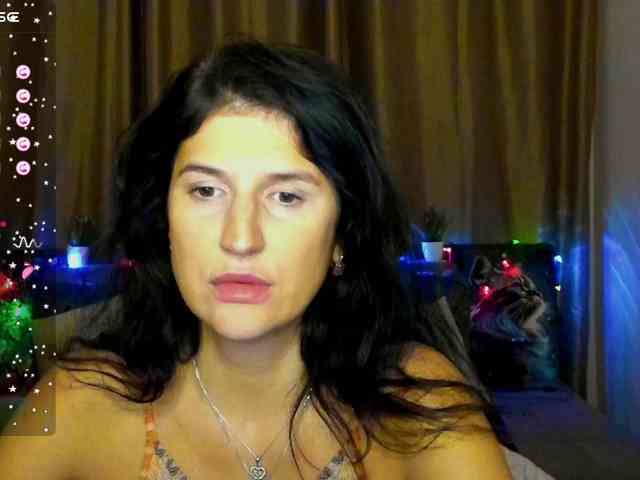 AliannaSoloKisses webcam