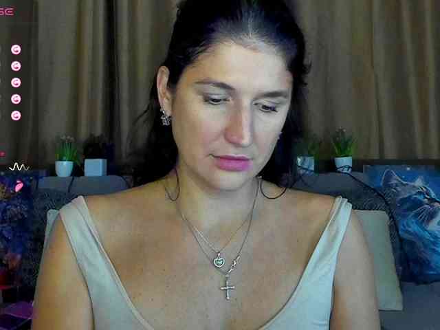 AliannaSoloKisses webcam